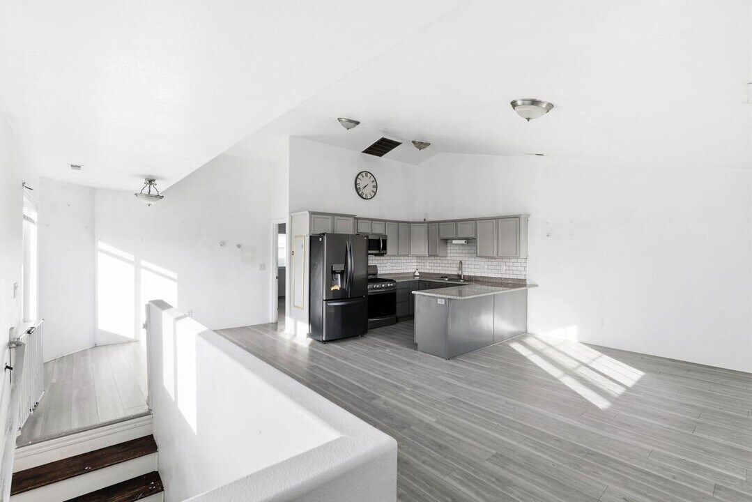 3465 Avenue C in White City, OR - Building Photo