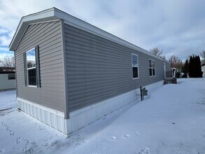 4170 Lilac Ln in Traverse City, MI - Building Photo - Building Photo