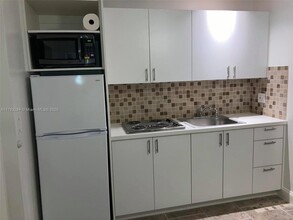 15200 SW 163rd St in Miami, FL - Building Photo - Building Photo