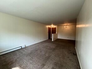 1321 W Main St in Lake Geneva, WI - Building Photo - Building Photo