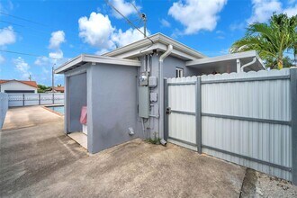 3341 SW 94th Ct in Miami, FL - Foto de edificio - Building Photo