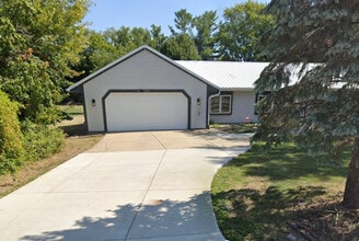 3443 McCormick Rd in West Lafayette, IN - Foto de edificio - Building Photo