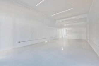 4732-4742 W Washington Blvd in Los Angeles, CA - Building Photo - Interior Photo