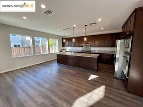 761 Stickney Way in Oakley, CA - Building Photo - Building Photo