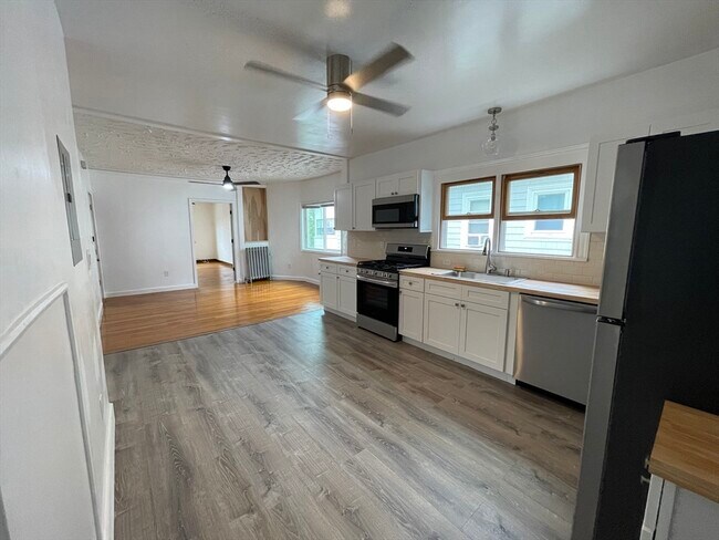 293 Boston Ave in Medford, MA - Building Photo - Building Photo