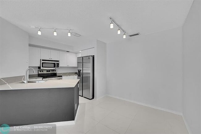 property at 3350 Pinewalk Dr N