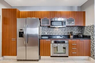 241 Riverside Dr in Holly Hill, FL - Building Photo - Building Photo