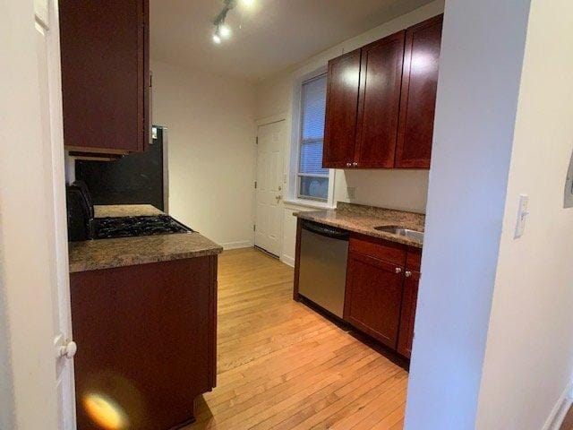 property at 4702 N Winchester Ave