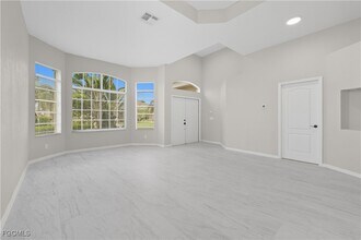 15560 Laguna Hills Dr in Ft. Myers, FL - Building Photo - Building Photo