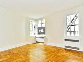 1 Jane St in New York, NY - Building Photo