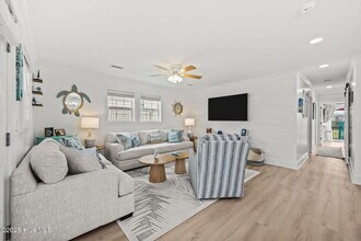2660 Island Dr in North Topsail Beach, NC - Building Photo - Building Photo