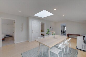 26 Cliff Ave in Newport, RI - Building Photo - Building Photo