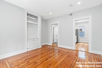 79 Pleasant St, Unit 2 in Boston, MA - Building Photo - Building Photo