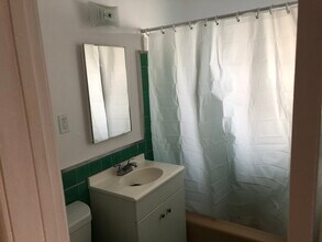 811 4th St, Unit # G in Santa Monica, CA - Building Photo - Building Photo