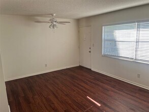 105 11th Ave in St Pete Beach, FL - Building Photo - Building Photo