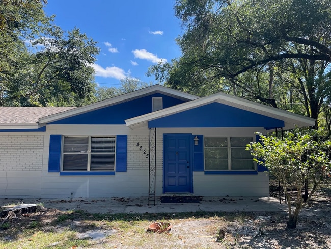 4225 NW 21st Dr in Gainesville, FL - Building Photo - Building Photo