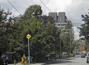 The Hill Condominiums in Toronto, ON - Building Photo - Building Photo