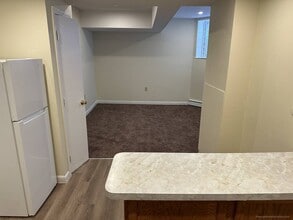 177 Thorndike St, Unit 1 in Brookline, MA - Foto de edificio - Building Photo