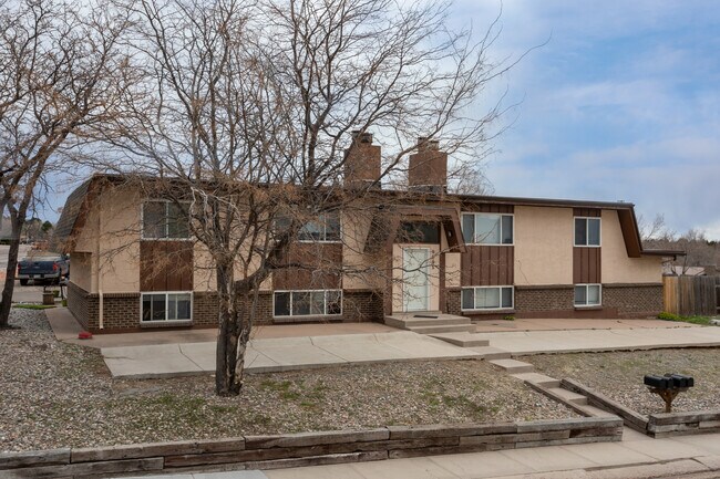 4995 Picturesque Cir