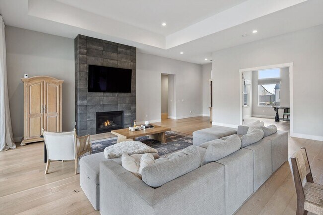 3036 Feathertop Dr in Reno, NV - Building Photo - Building Photo