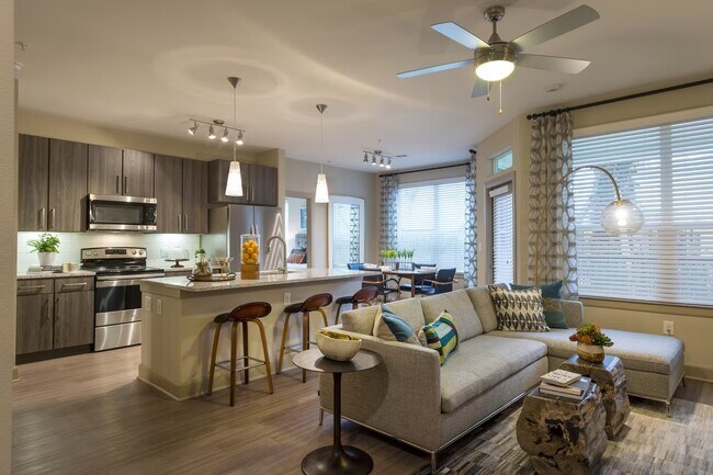15110 N Castlegory in Houston, TX - Building Photo - Building Photo