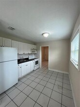 5721 SW 38th St in Davie, FL - Building Photo - Building Photo