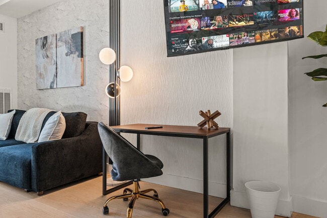 property at 1247 N 2nd St