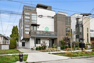 928 NW 56th St in Seattle, WA - Building Photo