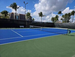 7601 SW 105th Ave in Miami, FL - Building Photo - Building Photo
