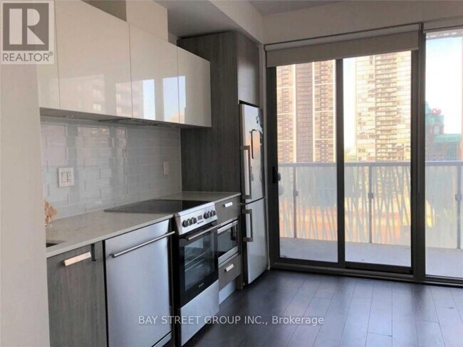 50A-1550 Charles St E in Toronto, ON - Building Photo - Building Photo