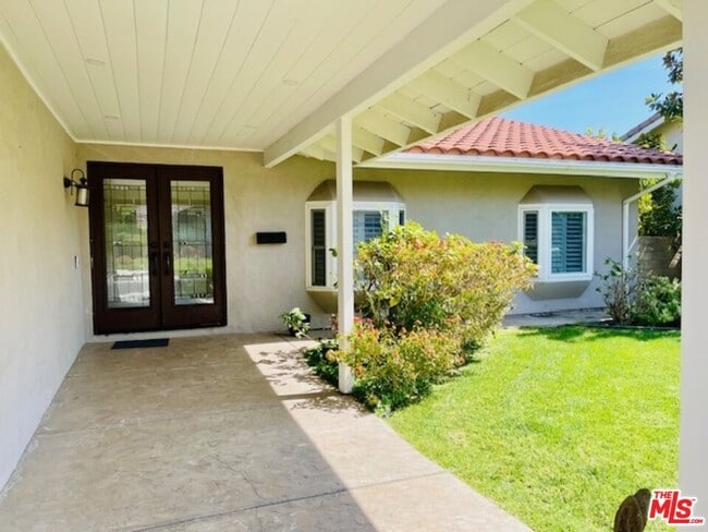 1080 Finrod Ct in Westlake Village, CA - Building Photo - Building Photo