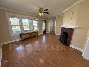 86 School St in New London, CT - Building Photo - Building Photo