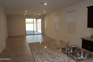 25361 N 144th Dr in Sun City West, AZ - Foto de edificio - Building Photo