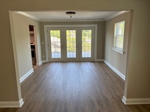 681 Overland Ave, Unit #1 in Cincinnati, OH - Foto de edificio - Building Photo