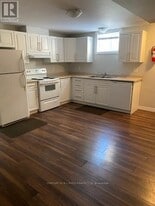 55 Sydenham Wells in Barrie, ON - Building Photo