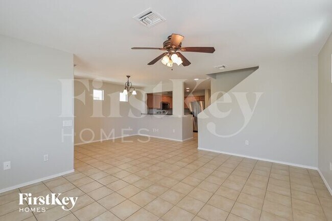 10621 E Singing Canyon Dr in Tucson, AZ - Foto de edificio - Building Photo