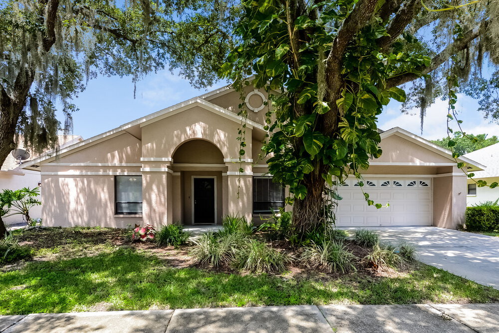 18306 Cypress Stand Cir in Tampa, FL - Building Photo