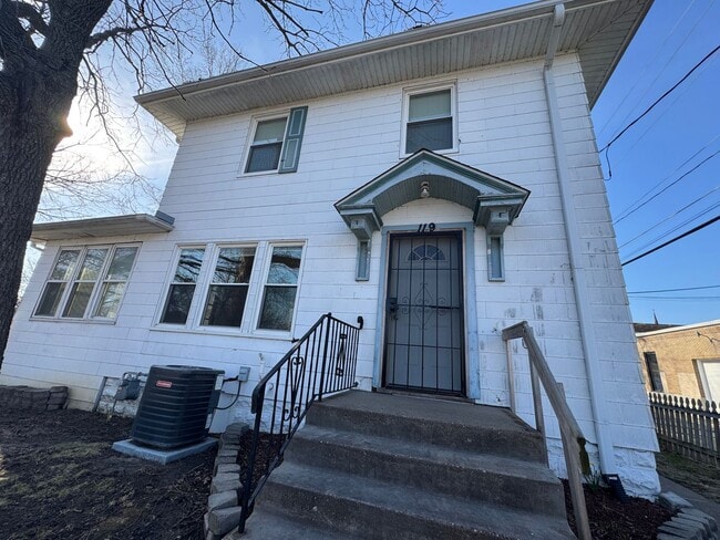 119 E 13th St in Davenport, IA - Building Photo - Building Photo