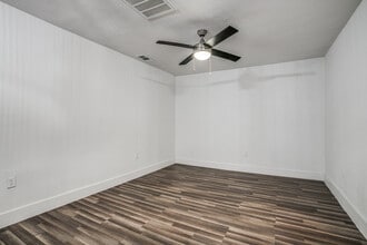 HYA Live Oak in Dallas, TX - Building Photo - Building Photo