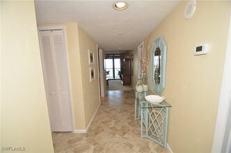 10851 Gulf Shore Dr in Naples, FL - Building Photo - Building Photo