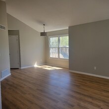 5086 Arrowood Ln N in Plymouth, MN - Building Photo - Building Photo