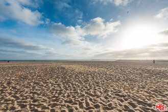 6307 Ocean Front Walk in Los Angeles, CA - Building Photo - Building Photo