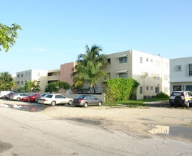 The Palms 51 Condo in North Miami Beach, FL - Building Photo - Building Photo