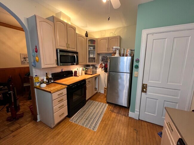 526 W National Ave in Milwaukee, WI - Building Photo - Building Photo