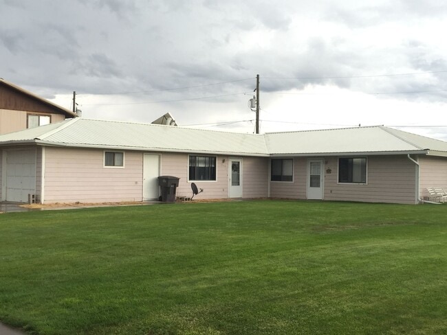 2644 Clark St in Alamosa, CO - Building Photo - Building Photo