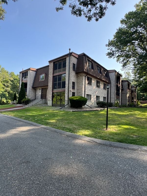 property at 6 Greenbriar Dr