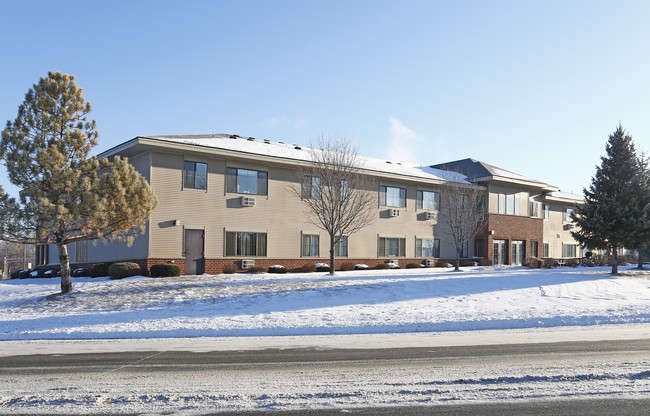 Mounts View Gables in Mounds View, MN - Foto de edificio - Building Photo