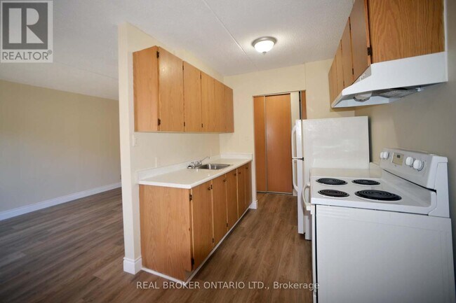 15 Wellington Rd 124 in Erin, ON - Building Photo - Building Photo