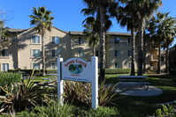 Sunny Creek Apartments in Carlsbad, CA - Building Photo - Building Photo