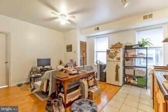 129 W Susquehanna Ave in Philadelphia, PA - Building Photo - Building Photo
